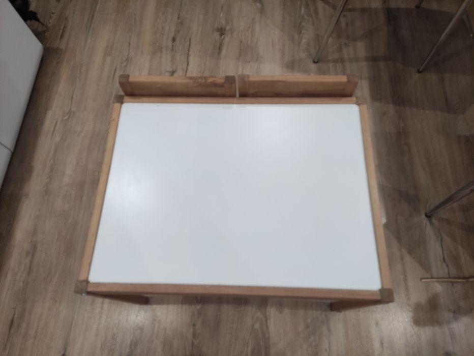 Stolik dziecięcy z dwoma krzesełkami biały/sosna ikea