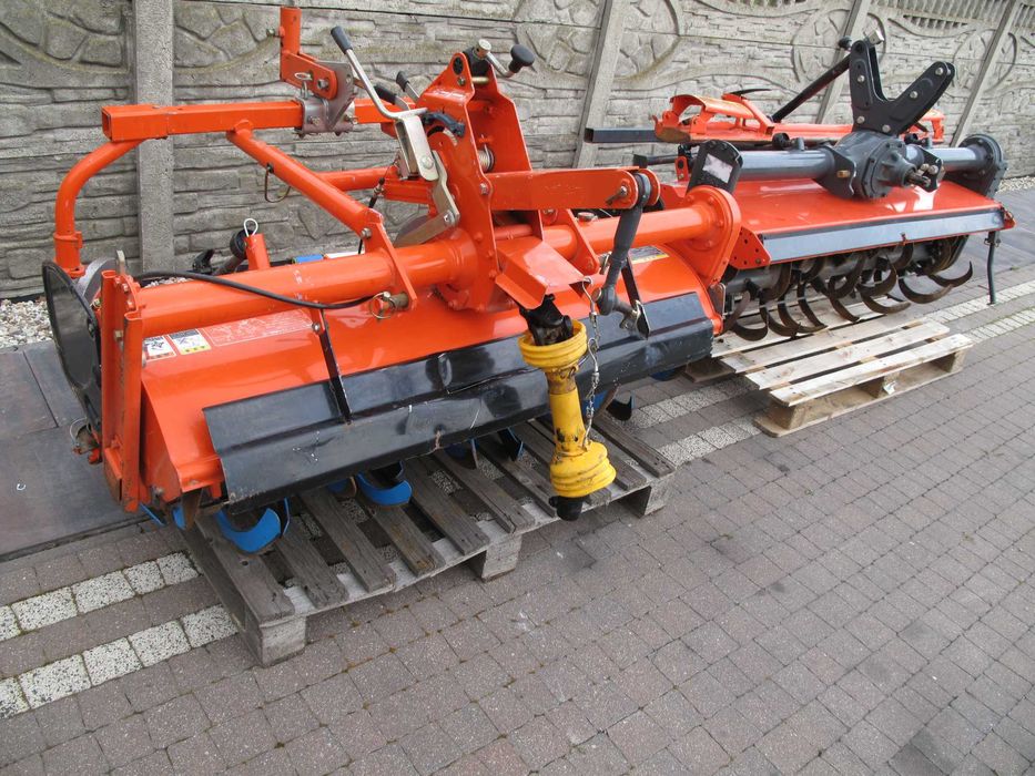 Mini Traktorek Kubota T245 4X4 25KM Wspomaganie Rewers Mały Ogrodniczy