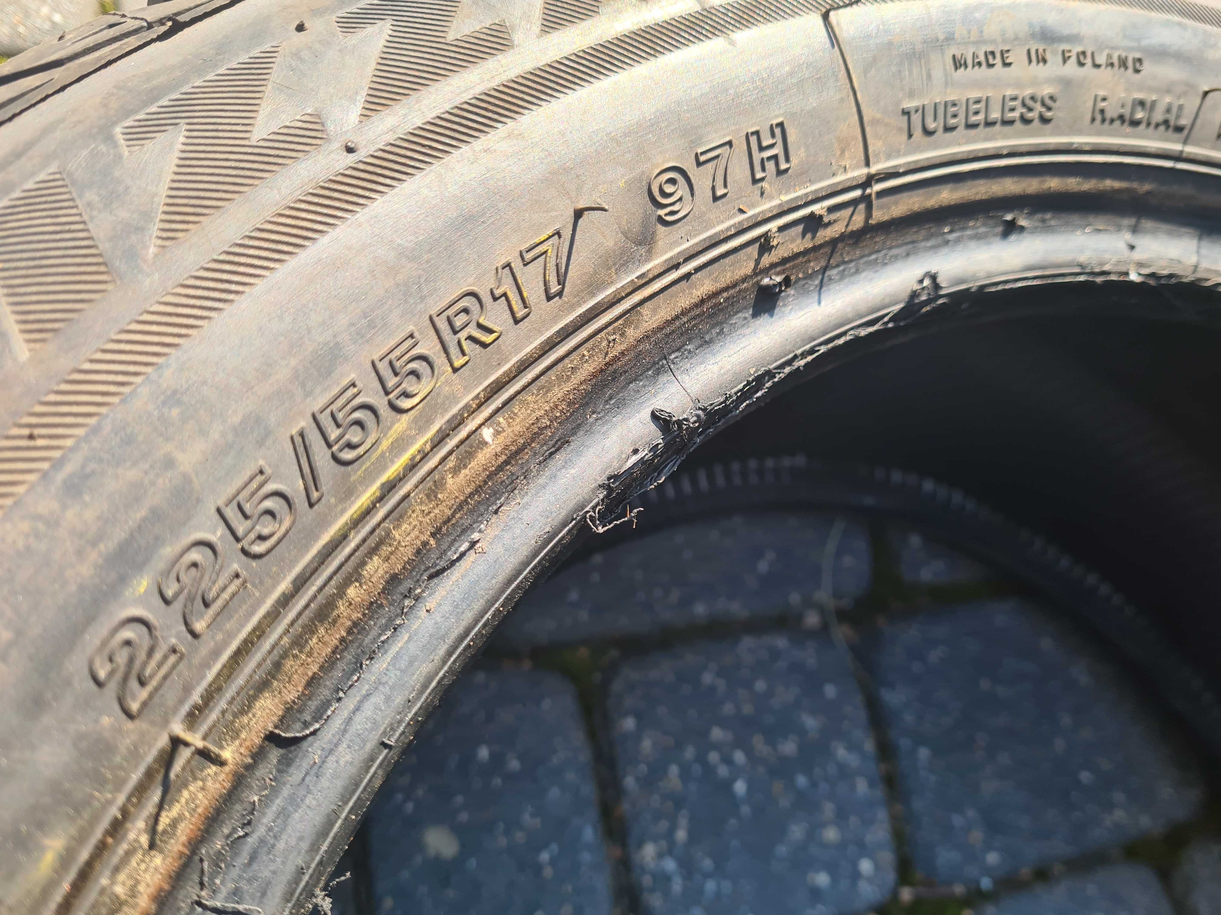 Opona Bridgestone Blizzak LM-32 - 225/55/17 RSC