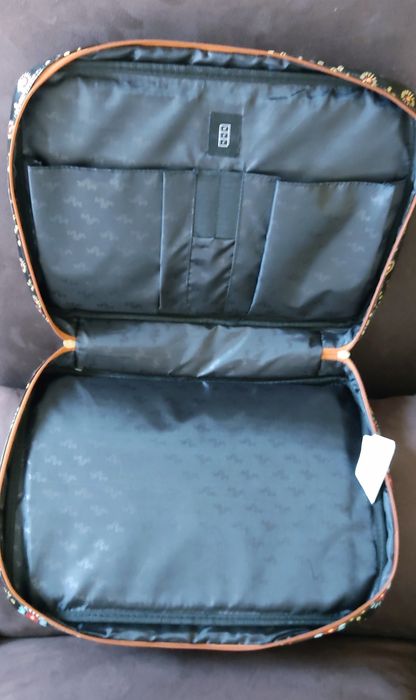 Pasta para computador e/ou material escolar