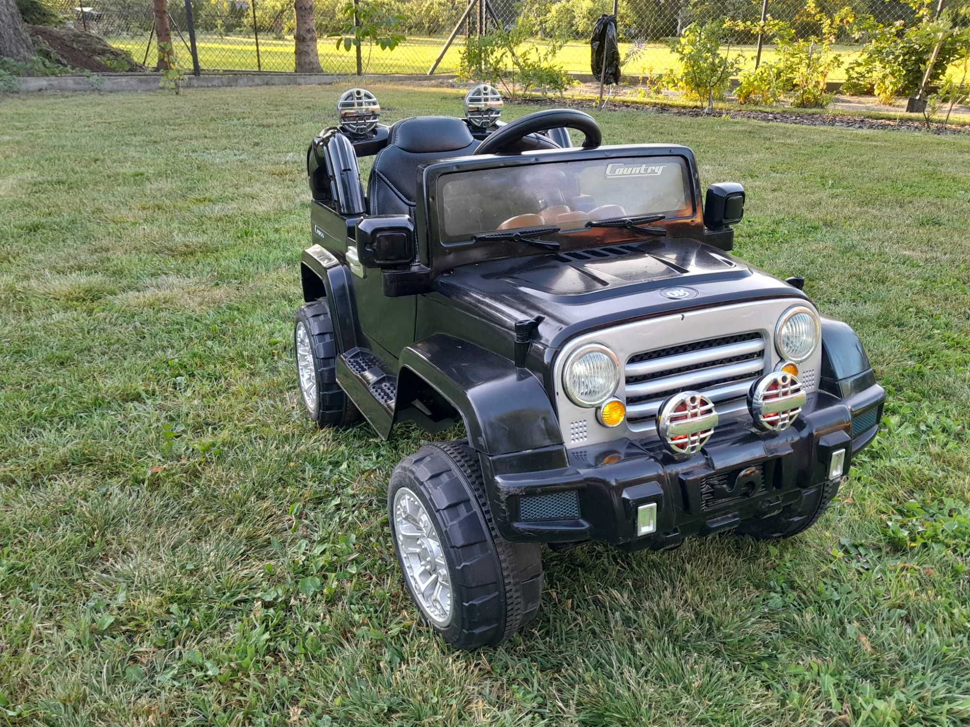 Dobry stan. Jeep Samochód, autko pojazd na akumulator.