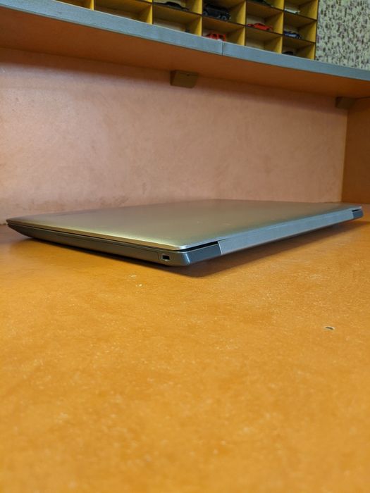 Lenovo 15.6 Хороший стан/AMD A4/Radeon 530 2gb/RAM 8/Бат 2год/ HDD 500