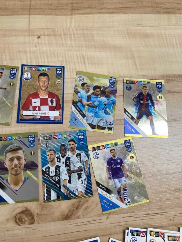 Karty piłkarskie Panini FIFA 365 Adrenalyn XL