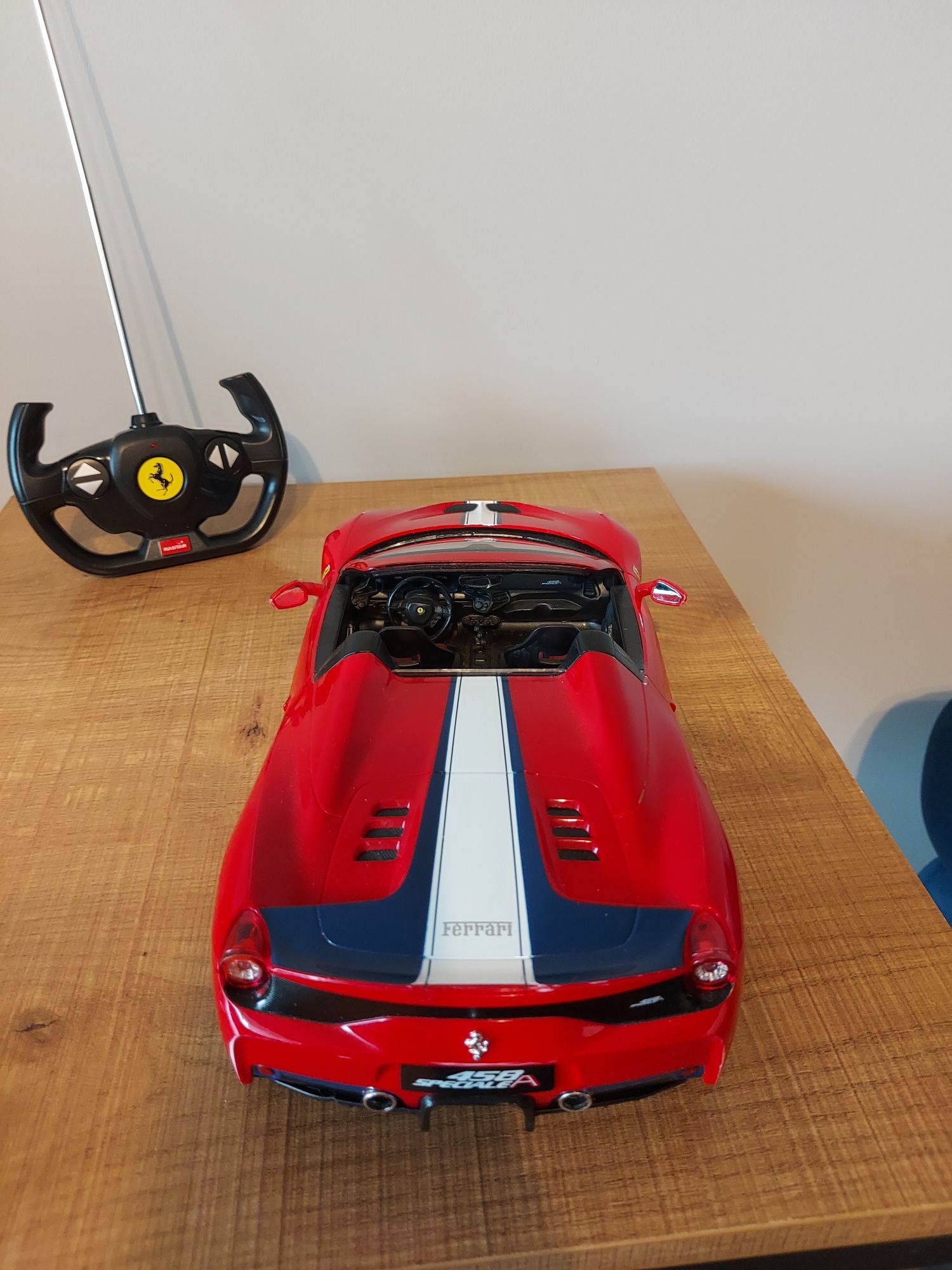 Zdalnie sterowany samochòd Ferrari 458 światla led
