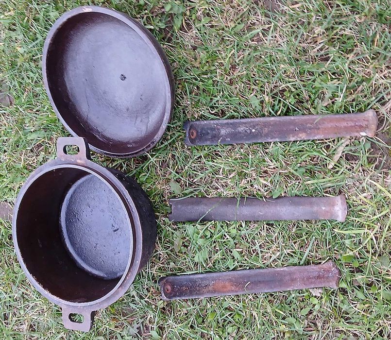 Kociołek żeliwny 5L