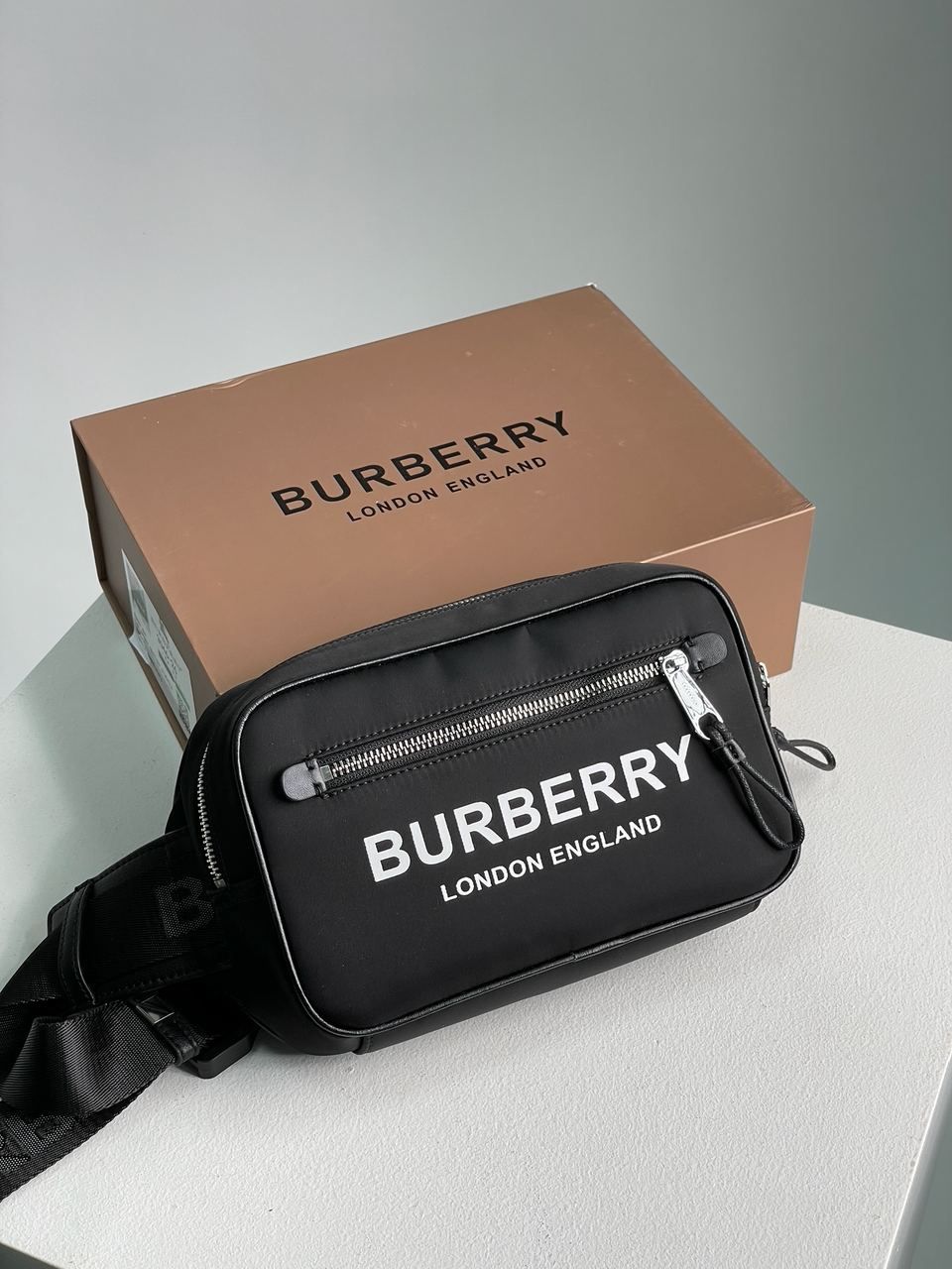 Чоловіча сумка burberry через плечо бананка барсетка клатч крос-боді