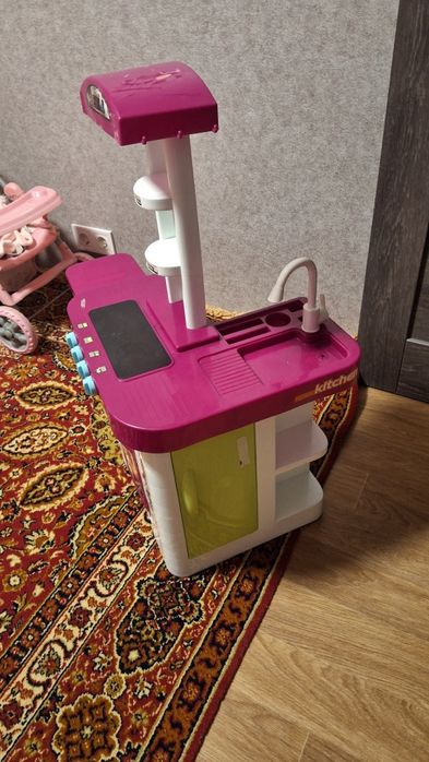 Детская пластиковая кухня