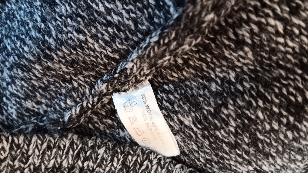 Sweterek ,wełna Reserved r.36/38