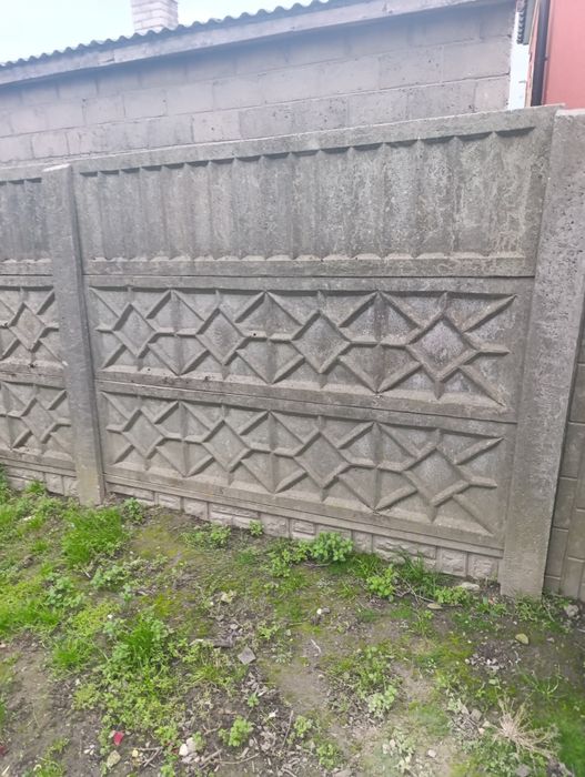 Płot betonowy używane