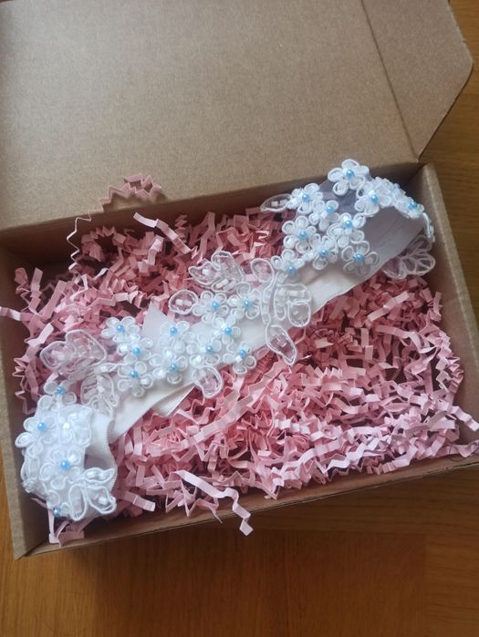 Podwiązka błękitna biała koraliki wyszywana