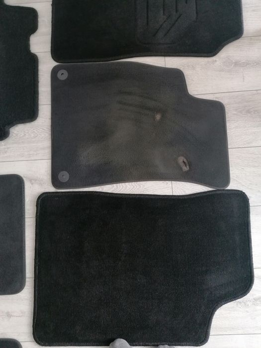 Dywaniki samochodowe  welurowe do  Audi A4