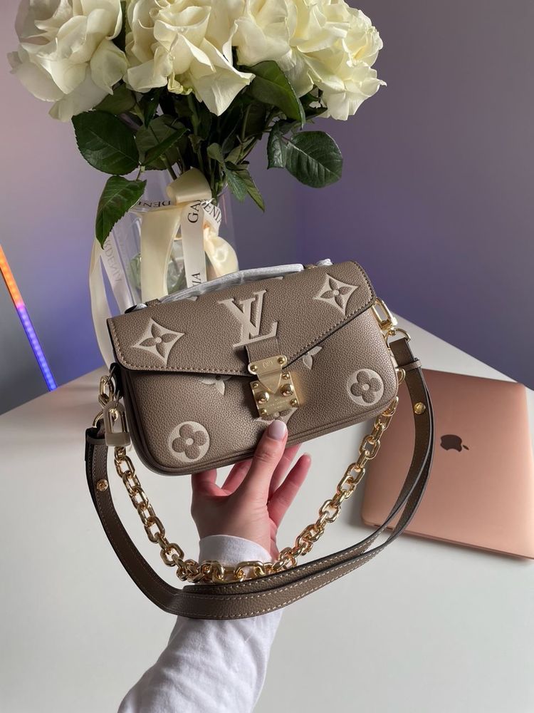 Torebka Louis Vuitton Pochette Metis Beige