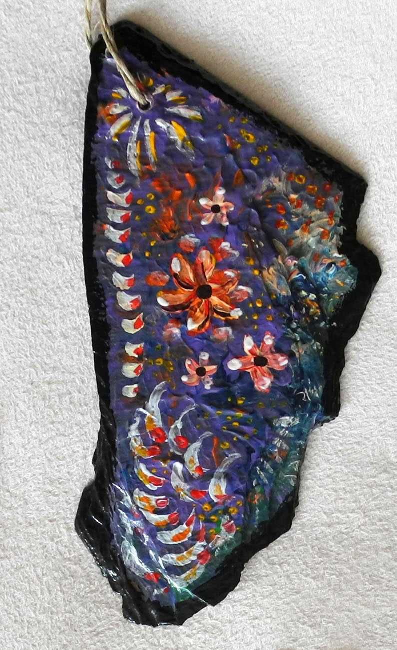 Artystyczny, dwustronny wisiorek z łupka – handmade/rękodzieło