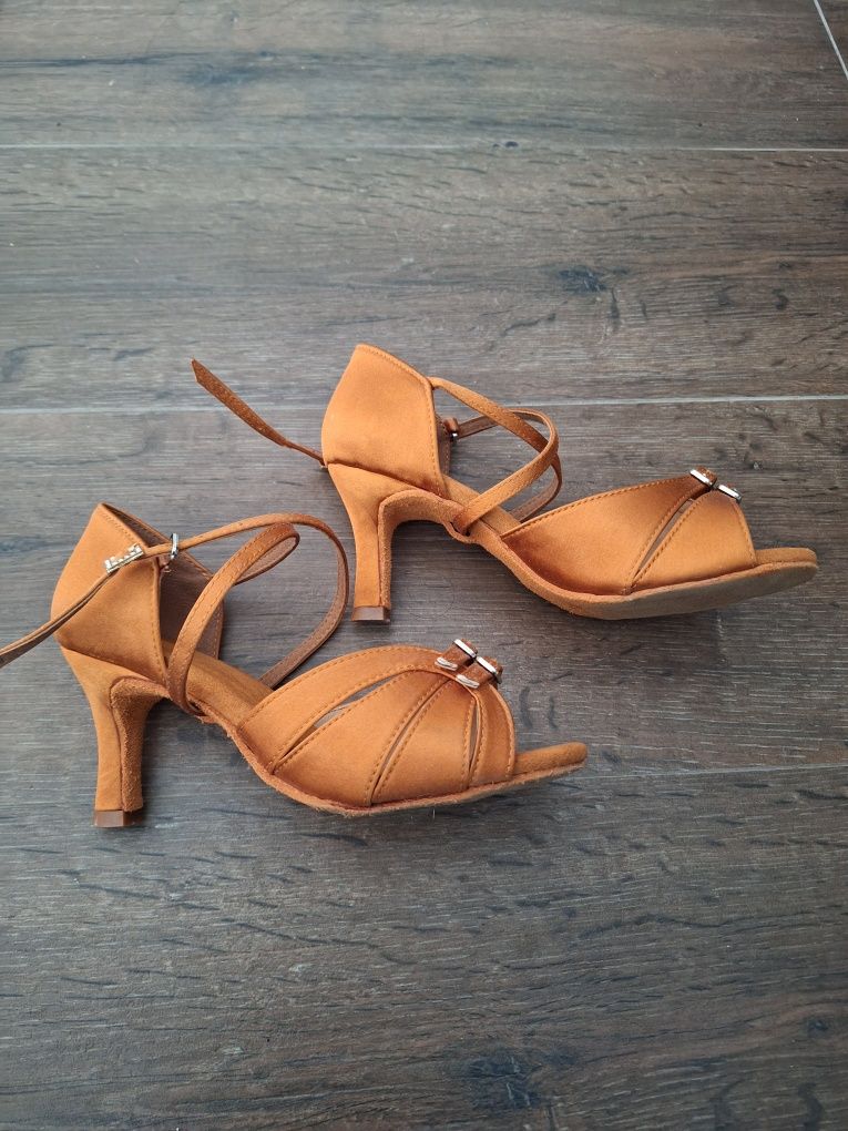 Sapatos de dança