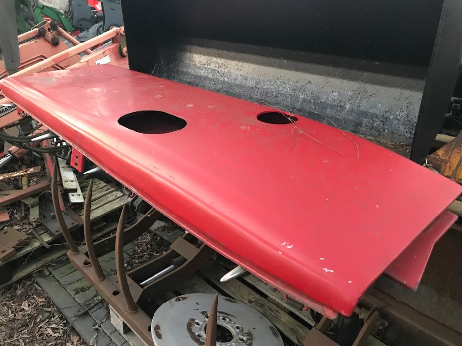 Maska osłona silnika pokrywa MF MASSEY FERGUSON 36XX