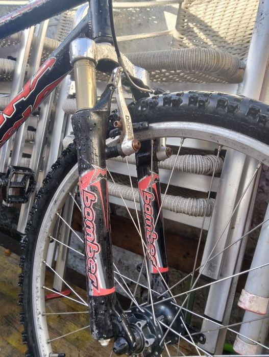 Bike com mola e suspensão