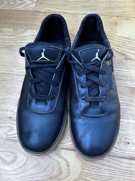 Чорні підліткові чоловічі  туфлі Jordan, шкіряні , 38 розмір