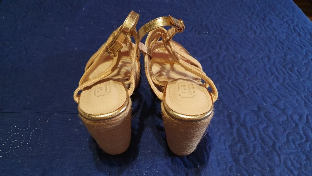 Sandálias de rampa novas