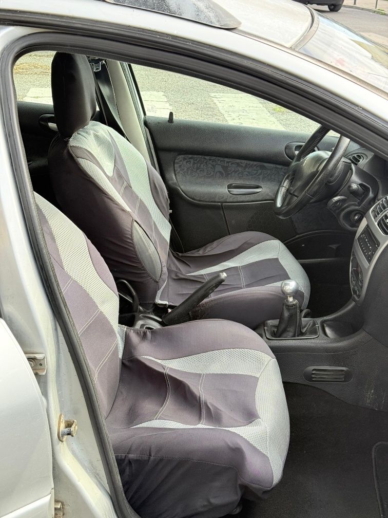Peugeot 206 SW , econômico ,ideal para a família ou  trabalho!