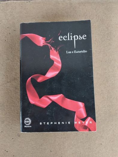 Livro Eclipse - saga twilight