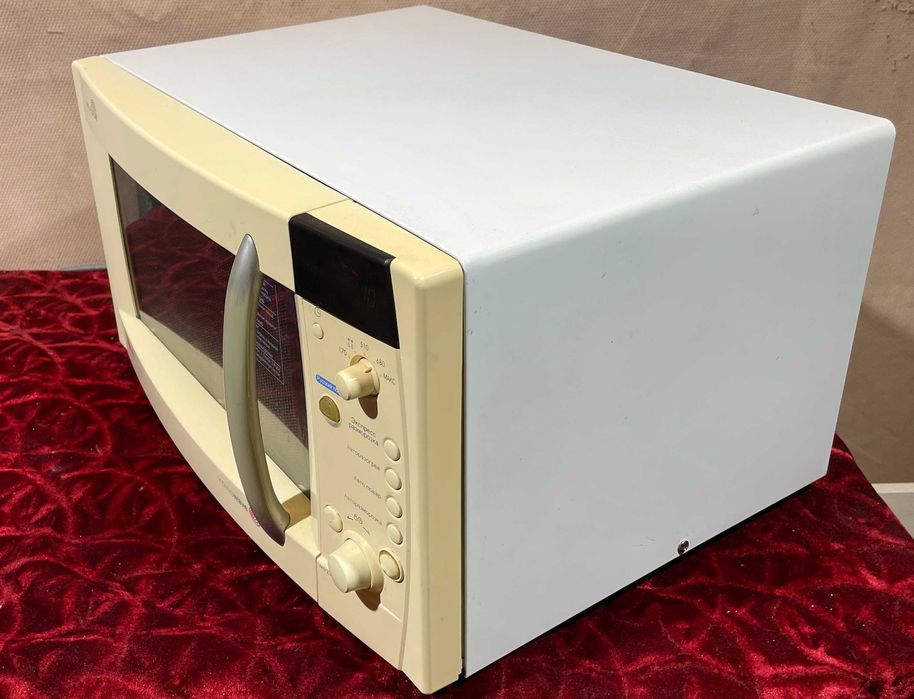 Мікрохвильова піч LG MS-2384B. Справна. Хмельницький.