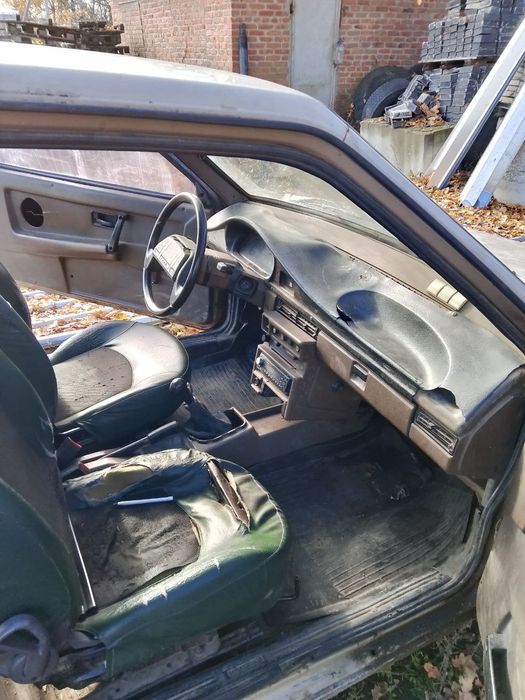 ВАЗ 2108 на бодром ходу