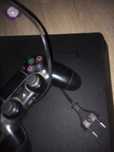 Konsola PlayStation 4