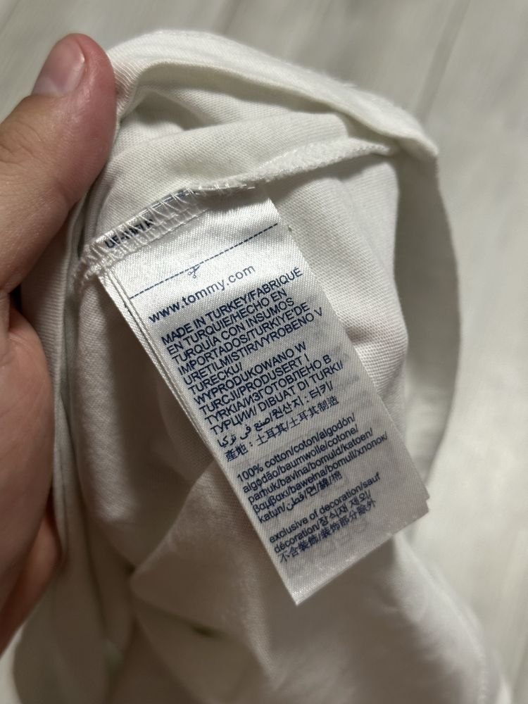 Базова футболка Tommy Hilfiger SIGNATURE LOGO T-SHIRT розмір XL