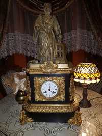 Francuski zegar kominkowy, stojący z figurą J.GUTENBERGA -Brąz 78 cm