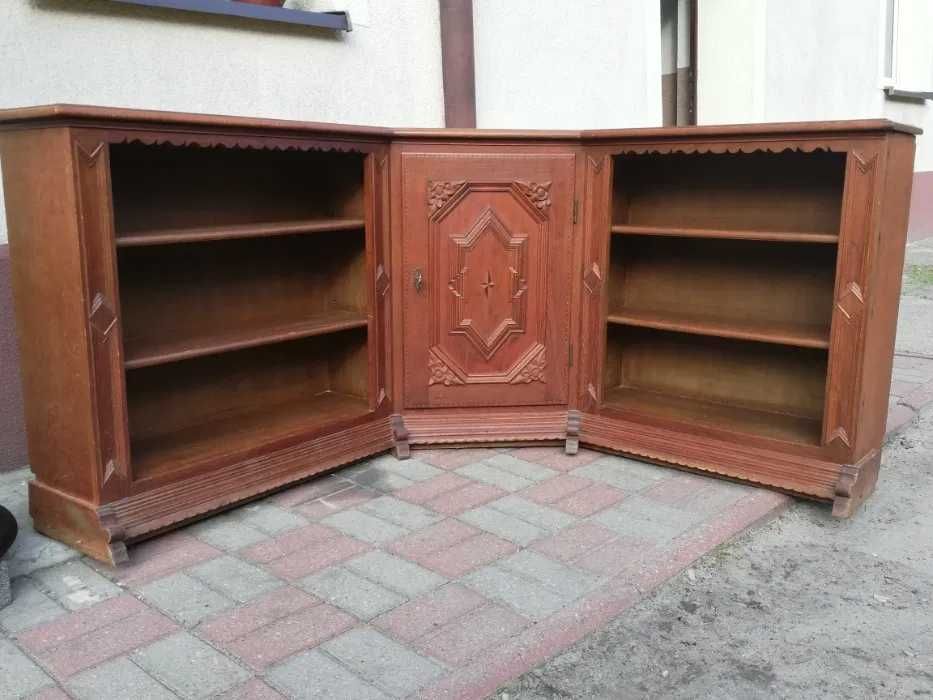 Piekny narożnik z intarcja.