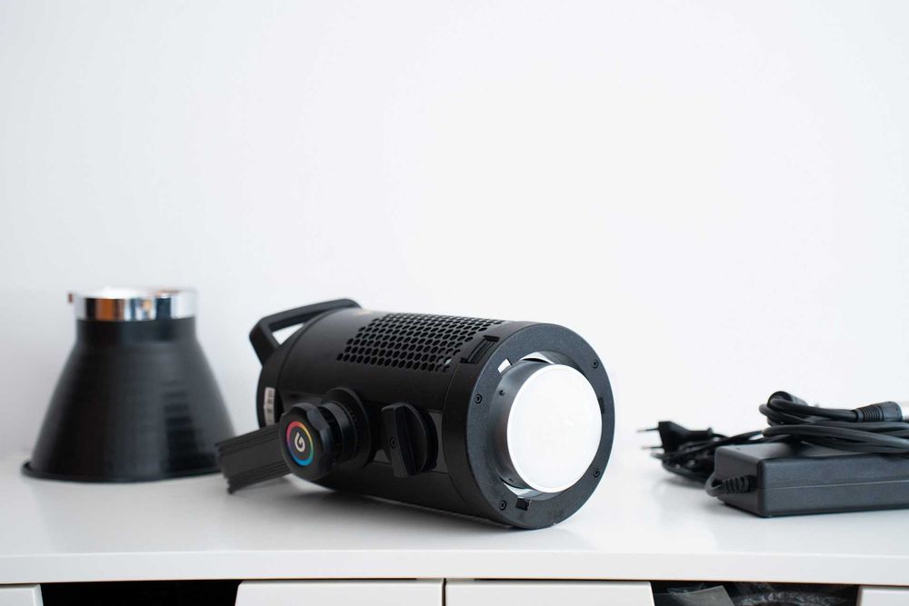 Godox SL150R RGB – Luz LED Profissional com mala e acessórios