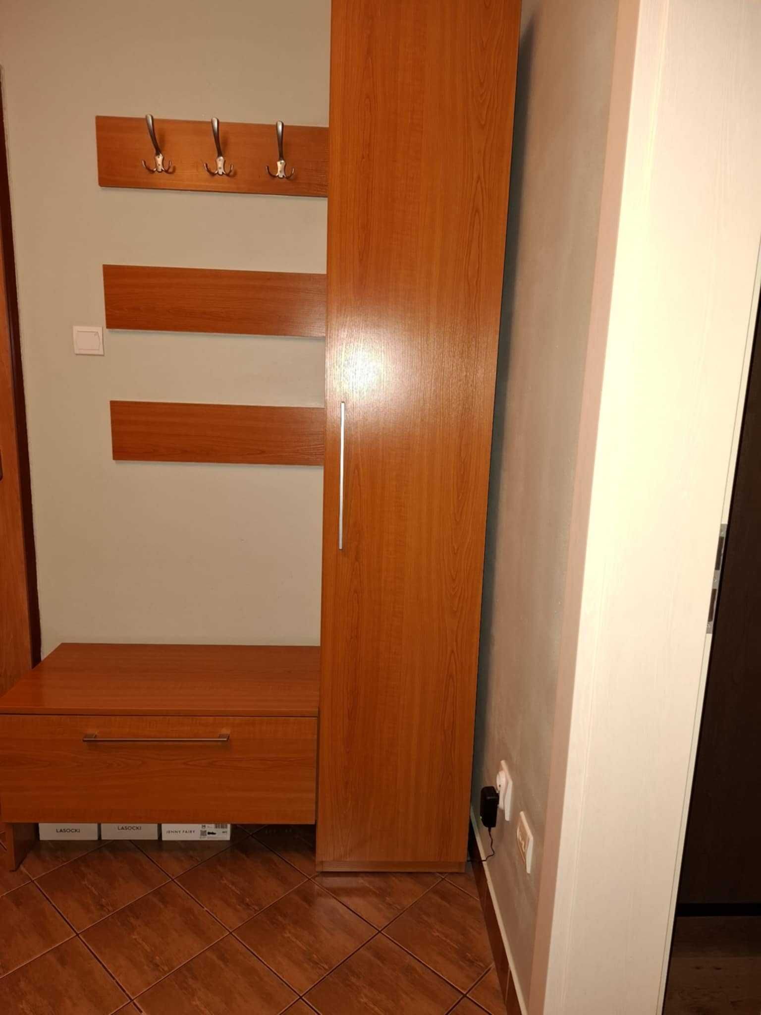 Szafa na przedpokój