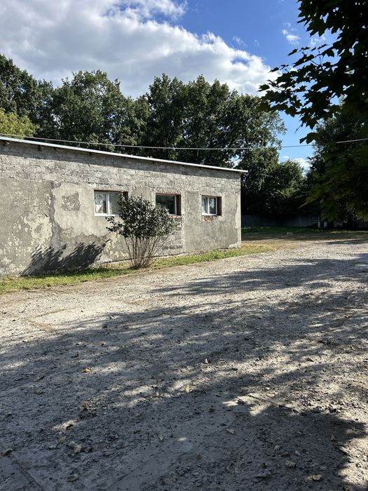 Продаж ділянки та приміщення  під бізнес