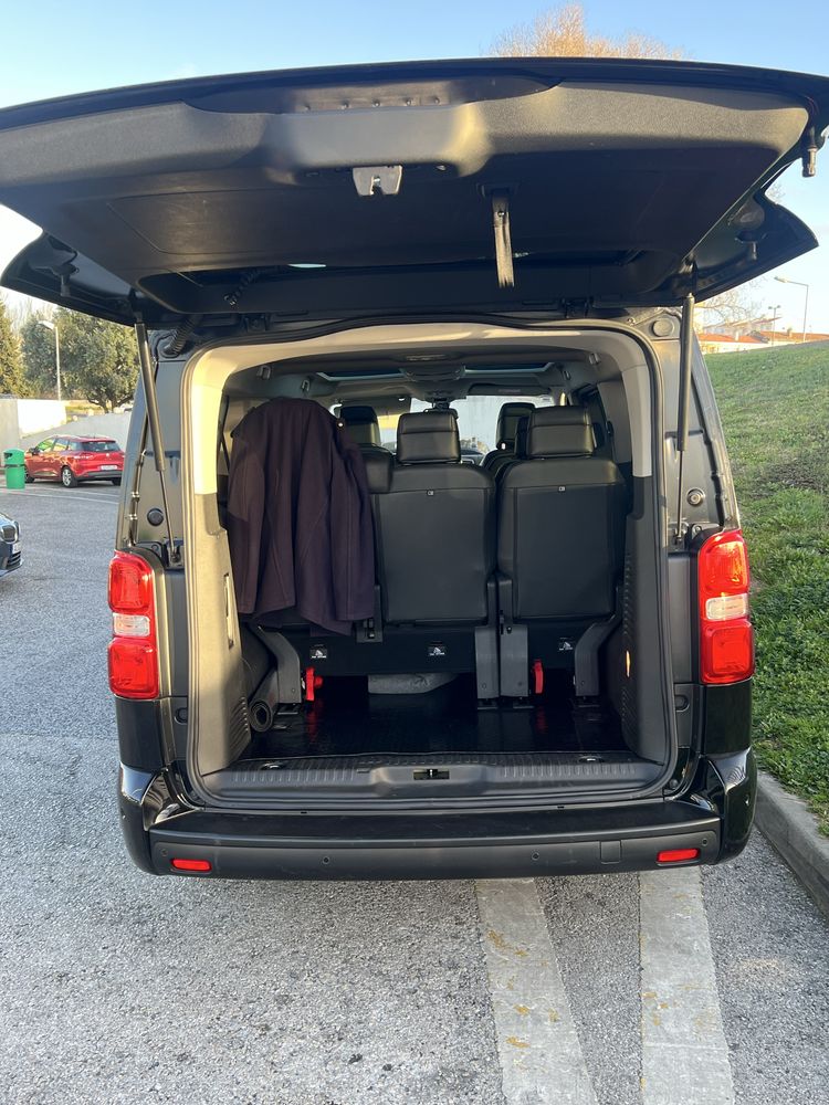 Peugeout Traveler