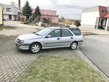 Renault Laguna kombi niski przebieg benzyna