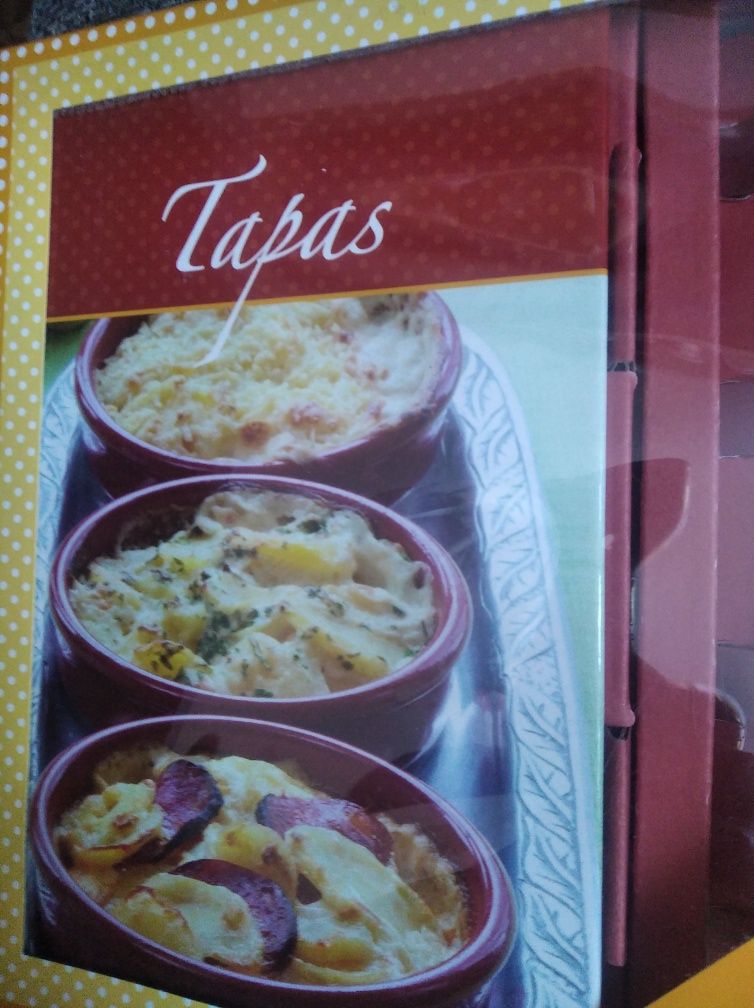 Książka kucharska przystawki zestaw prezentowy tapas książka i widelcz