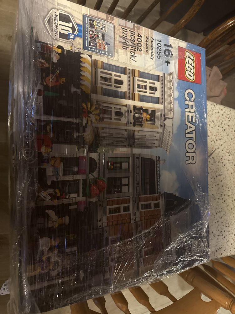 Lego creator 10255
