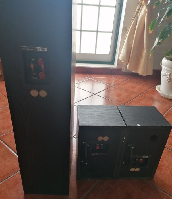 Aparelho e Colunas de som