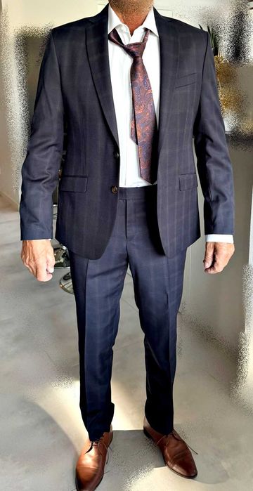 garnitur męski w kratę