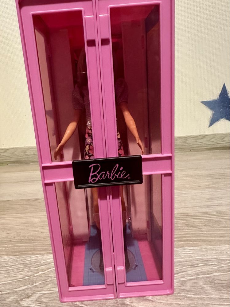 Barbie Fashionistas Szafa na Ubranka + Lalka