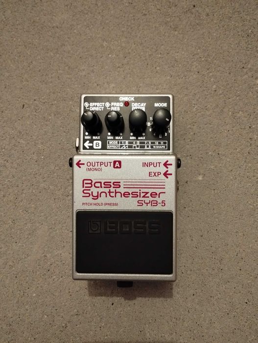 Syntezator basowy BOSS SYB-5