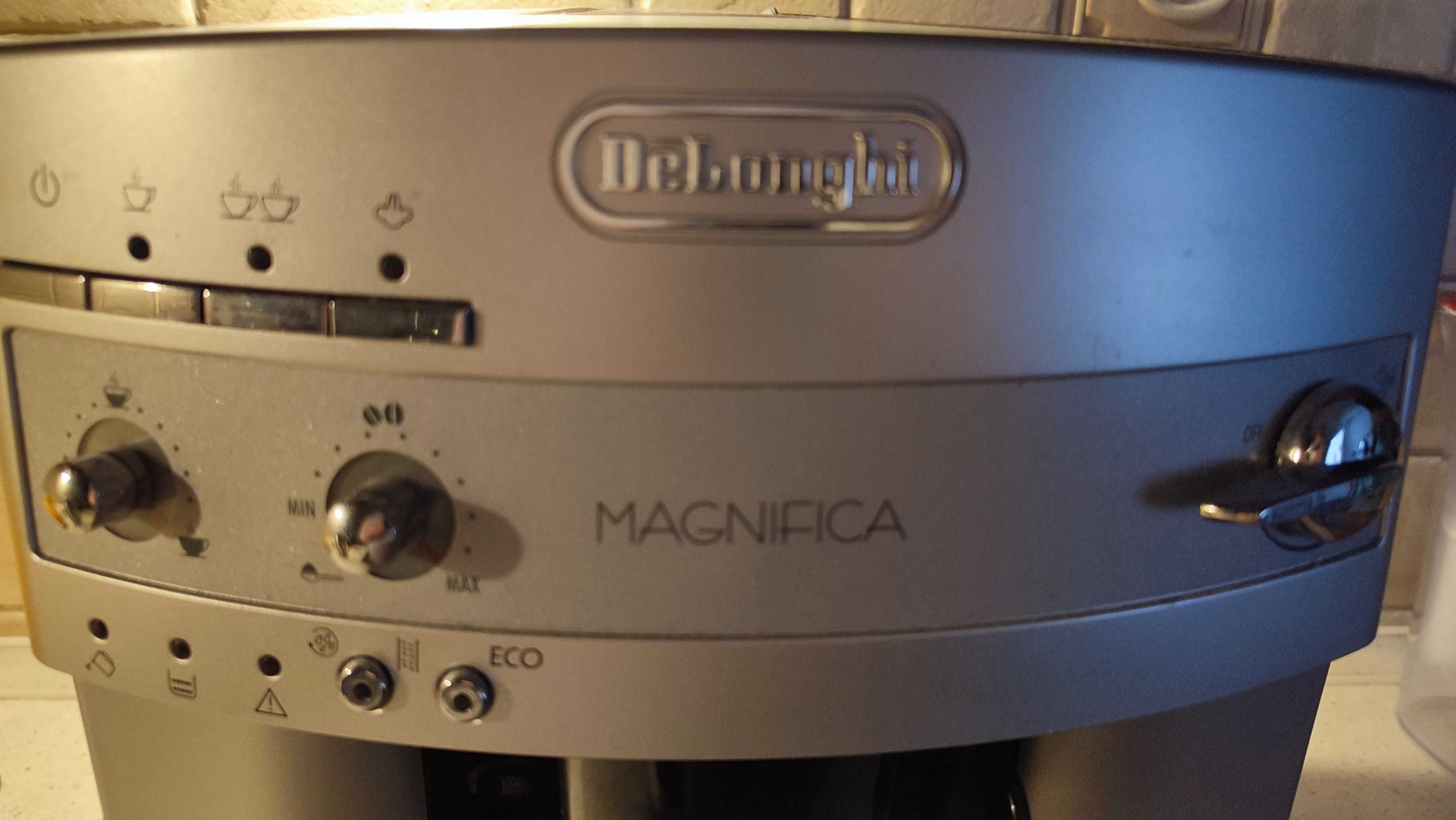 Ekspres do kawy DeLonghi