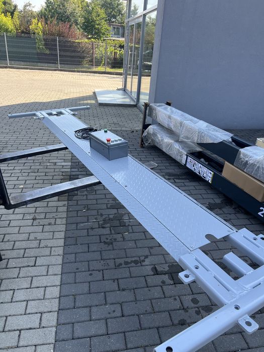 Podnosnik 3 lata gwarancji  dwukolumnowy 4t wzmacniany profi