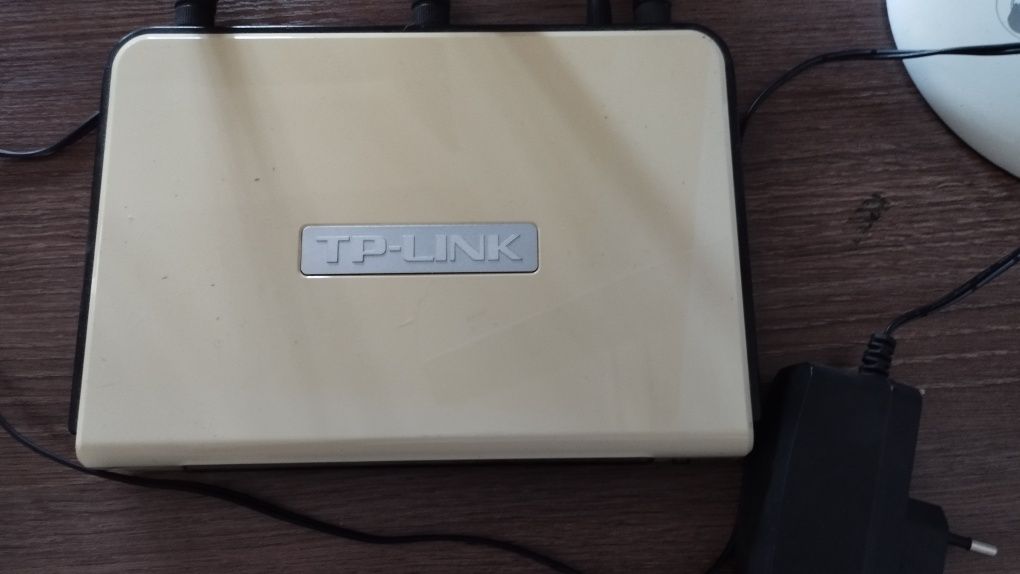 Роутер TP-LINK (Tl-WR941ND)