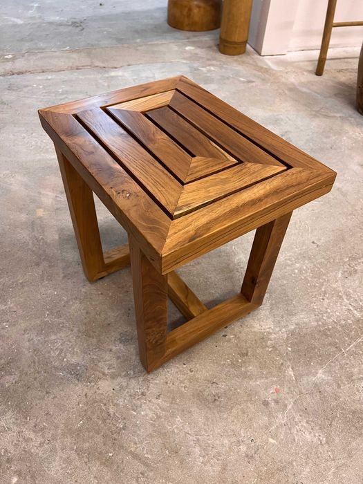 Taboret z litego drewna teak styl nowoczesn ręcznie wykonany Indonezja