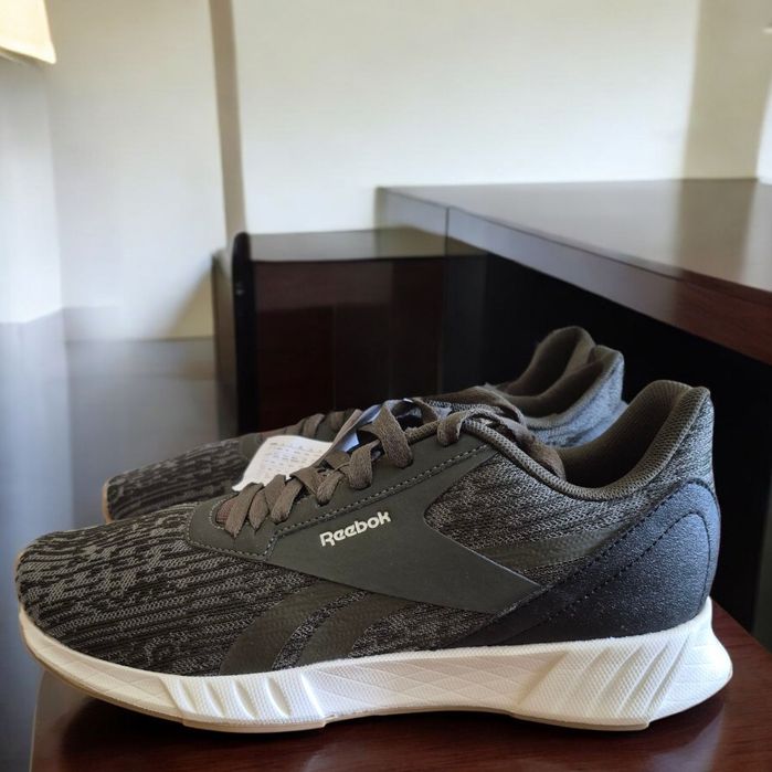 Чоловічі кроссівки Reebok LITE  RUNNING(Оригінал)41-26,5 і 44-28,5 см