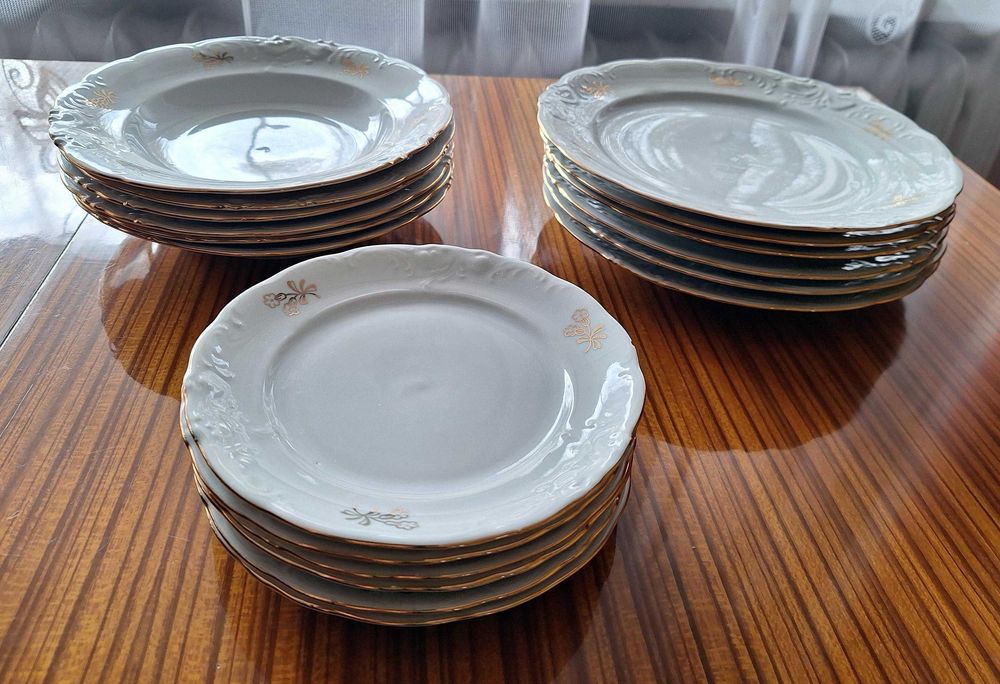 Zastawa stołowa obiadowa dla 6 osób 18 elementów z PRL - Kraków