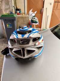 Vendo capacete de bike etto