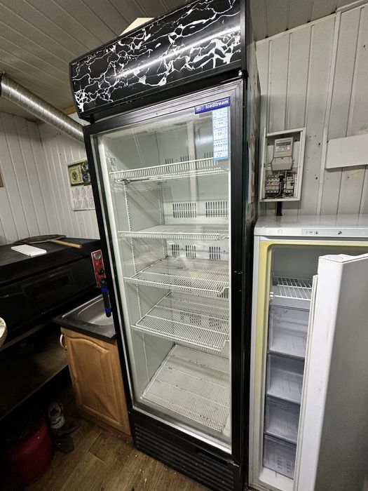 Холодильный шкаф витрина холодильник UBC ice stream medium