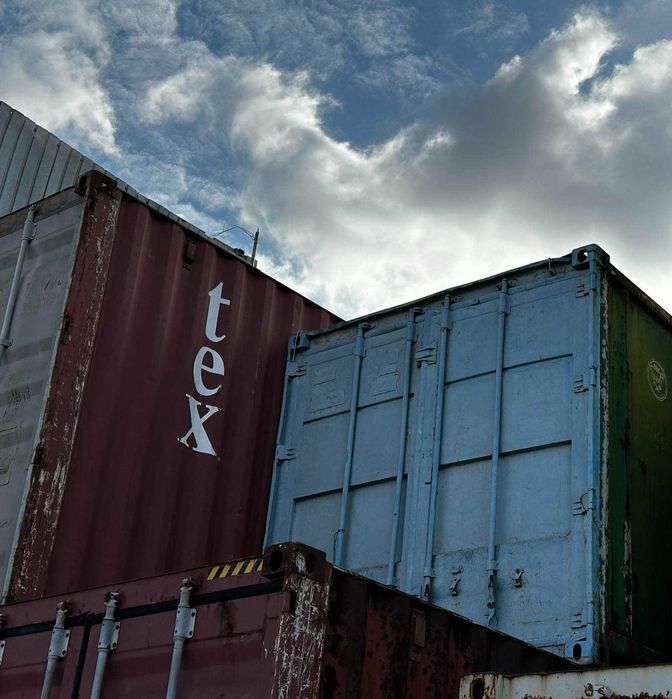 Продам контейнера 20-40 футов ( свои не посредник)